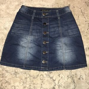 Jean skirt, Denim skirt